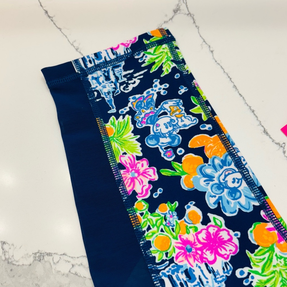 XS Disney X Lilly Pulitzer Weekender High Rise Midi Leggings, Lilly Loves Disney - Picture 5 of 9